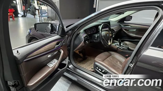 BMW 5 Series (G30) id 2490651 из Кореи 2