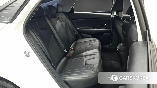 Hyundai Avante Hybrid (CN7) 2022 Белый из Кореи, фото 2