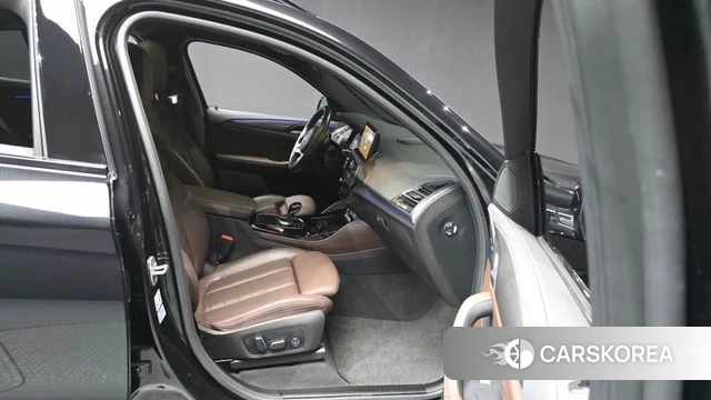 BMW X4 (G02) 2024 Черный из Кореи, фото 2
