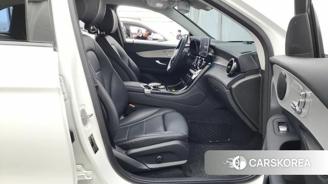 Mercedes-Benz GLC-Class X253 2019 Белый из Кореи, фото 2