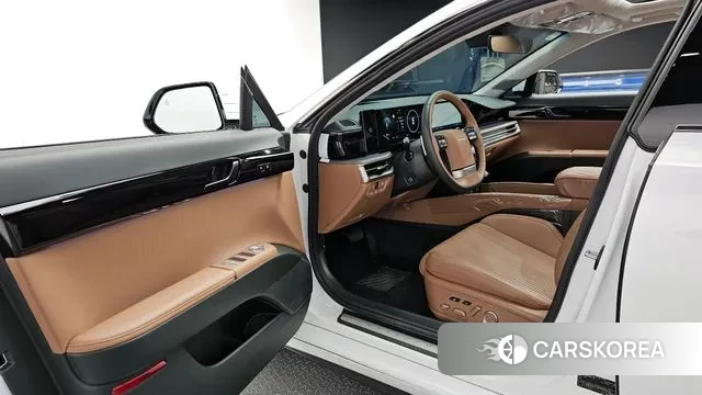 Hyundai Grandeur Hybrid (GN7) 2023 Белый из Кореи, фото 2