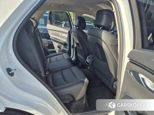 Genesis GV70 2022 Белый из Кореи, фото 2