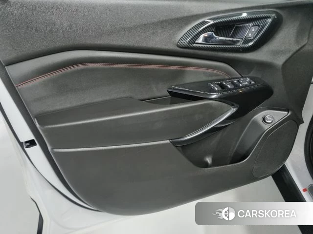 Chevrolet (GM Daewoo) Trax Crossover 2024 Белый из Кореи, фото 2