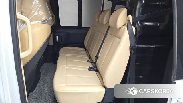 Hyundai Staria 2022 Белый из Кореи, фото 2