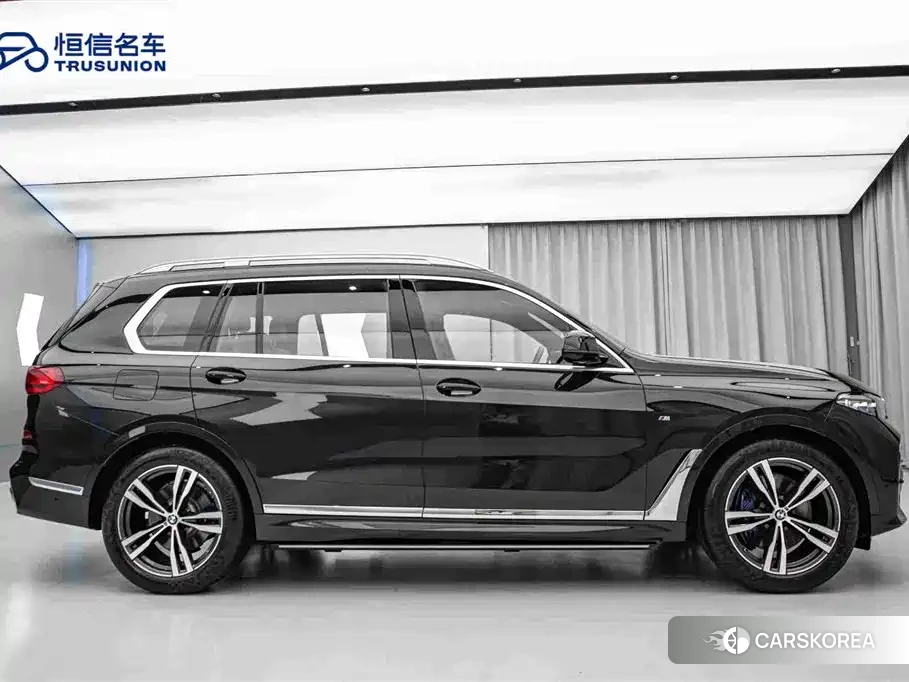 BMW X7 2022 Черный из Китая, фото 2