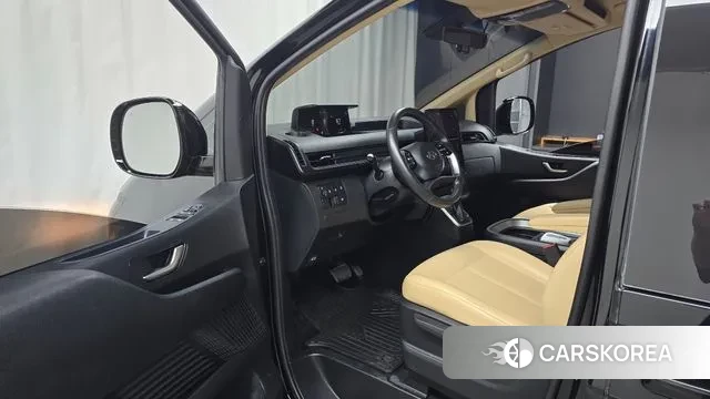 Hyundai Staria 2021 Черный из Кореи, фото 2