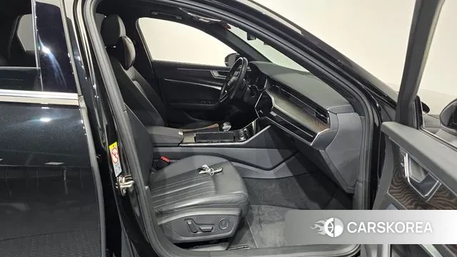 Audi A6 (C8) 2019 Черный из Кореи, фото 2