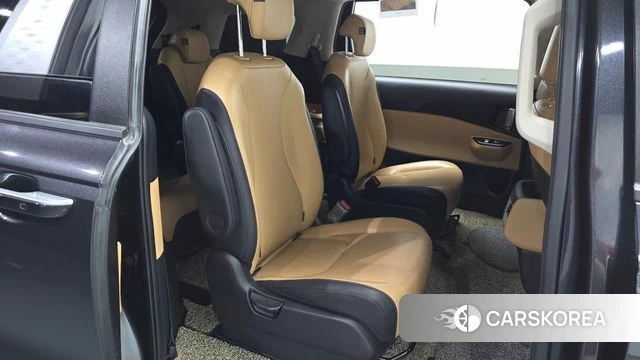 Kia Carnival 4th generation 2023 Серый из Кореи, фото 2