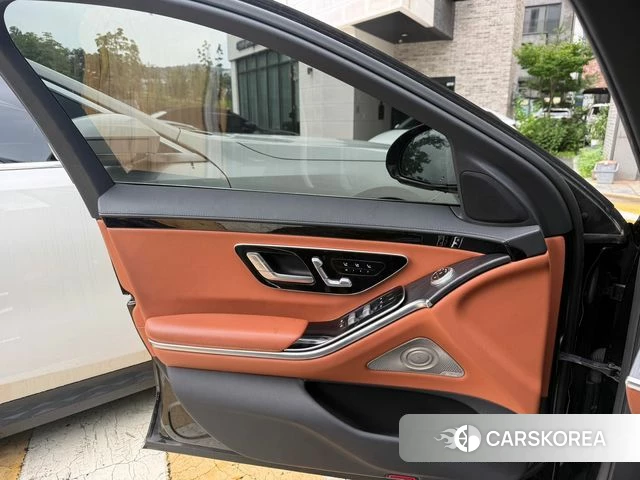 Mercedes-Benz S-Class W223 2022 Черный из Кореи, фото 2