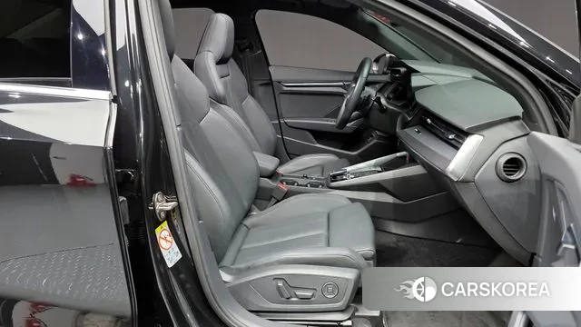 Audi A3 (8Y) 2023 Черный из Кореи, фото 2