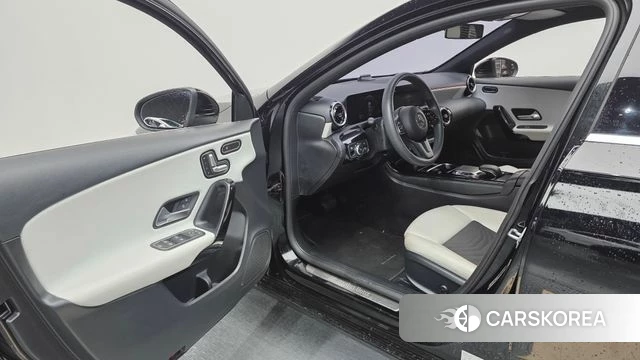 Mercedes-Benz A-Class W177 2019 Черный из Кореи, фото 2