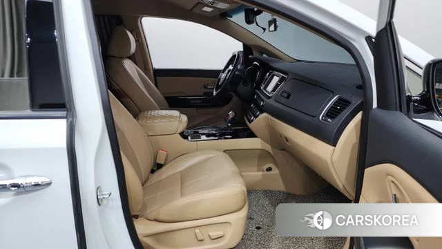 Kia The New Carnival 2018 Белый из Кореи, фото 2