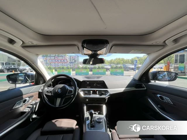 BMW 3 series 2022 Черный из Китая, фото 2