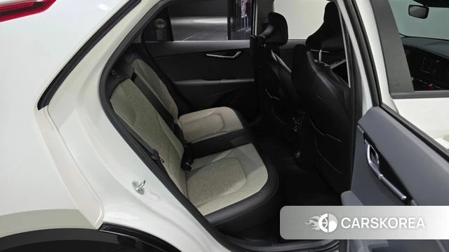 Kia Di Ol Nu Niro 2022 Белый из Кореи, фото 2