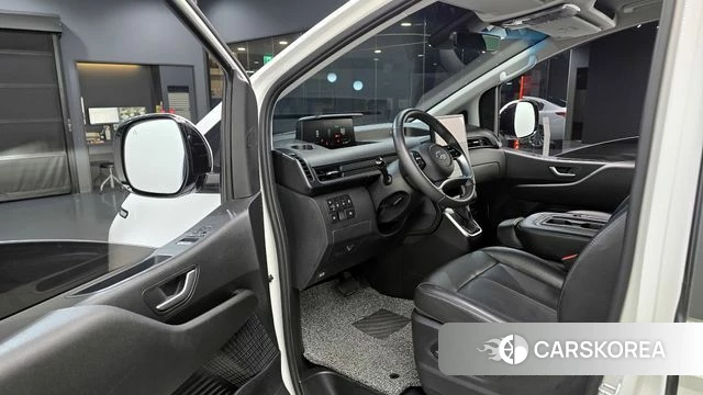 Hyundai Staria 2022 Белый из Кореи, фото 2