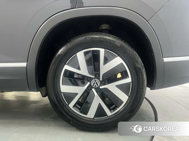 Volkswagen Tanyue 2024 Темно-серый из Китая, фото 2