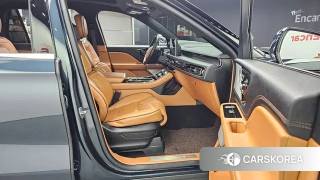 Lincoln Aviator 2nd generation 2021 Серый из Кореи, фото 2