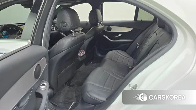 Mercedes-Benz C-Class W205 2021 Белый из Кореи, фото 2