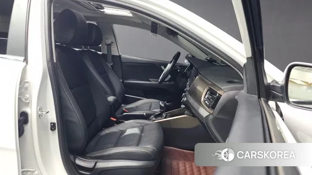 Kia Stonic 2018 Белый из Кореи, фото 2