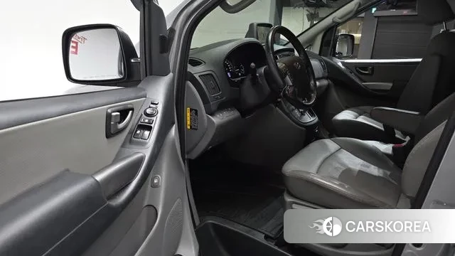 Hyundai The New Grand Starex 2020 Серебристо-серый из Кореи, фото 2