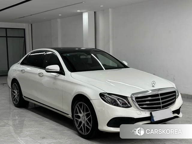 Mercedes-Benz E-class 2018 Белый из Китая, фото 2