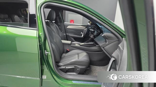 Peugeot 308 Third generation 2023 Зеленый из Кореи, фото 2