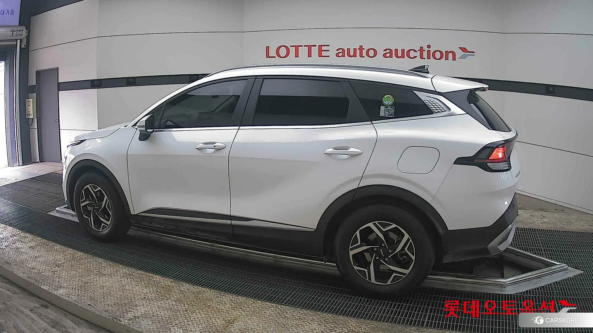 Kia Sportage 2023 Белый из Кореи, фото 2