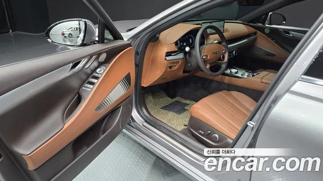 Genesis Electrified G80 (RG3) 2024 Серебристо-серый из Кореи, фото 2