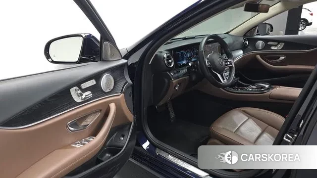 Mercedes-Benz E-Class W213 2020 Синий из Кореи, фото 2
