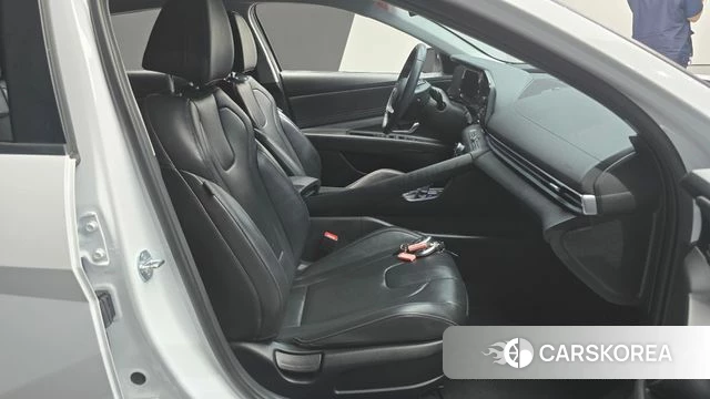 Hyundai The New Avante (CN7) 2024 Белый из Кореи, фото 2