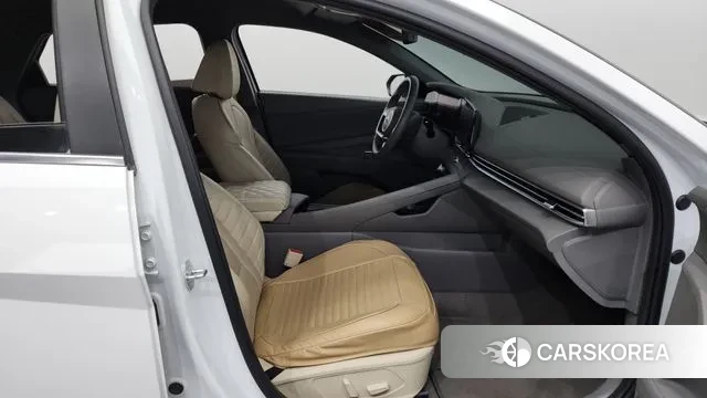 Hyundai Avante (CN7) 2023 Белый из Кореи, фото 2