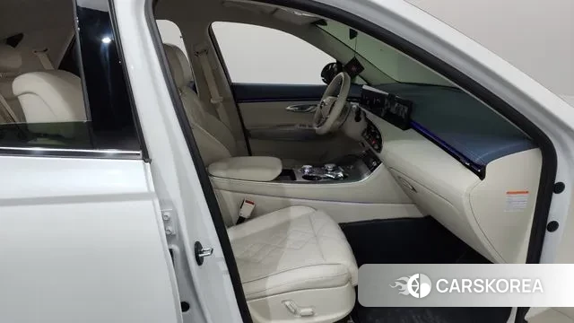 Genesis Electrified GV70 2025 Белый из Кореи, фото 2