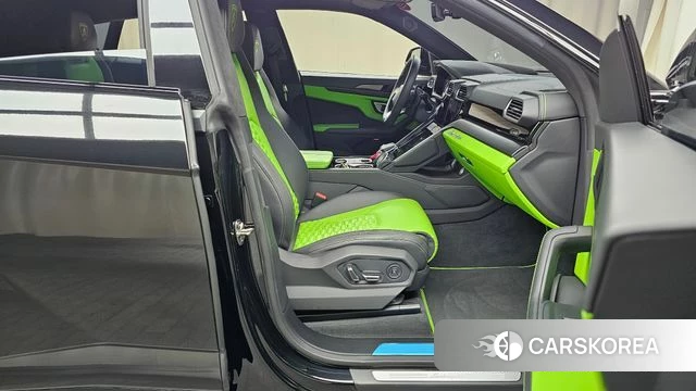 Lamborghini Urus 2022 Черный из Кореи, фото 2