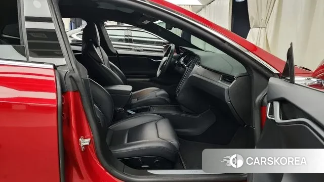 Tesla Model S 2019 Красный из Кореи, фото 2