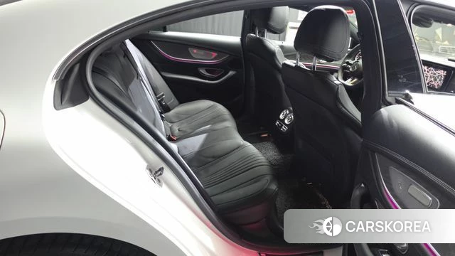 Mercedes-Benz CLS-Class C257 2023 Белый из Кореи, фото 2