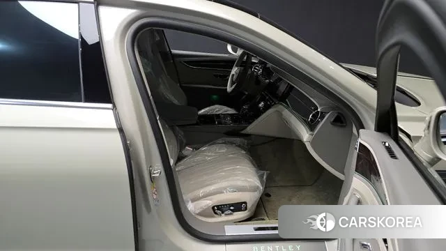 Bentley Flying Spur 3rd Generation 2021 Жемчужный цвет из Кореи, фото 2