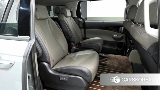 Kia The New Carnival 4th Generation 2025 Серый из Кореи, фото 2