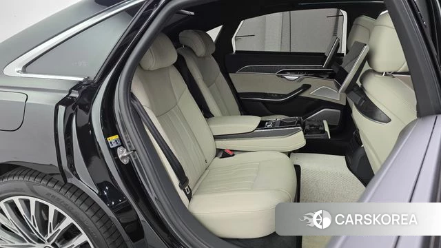 Audi A8 (D5) 2023 Черный из Кореи, фото 2