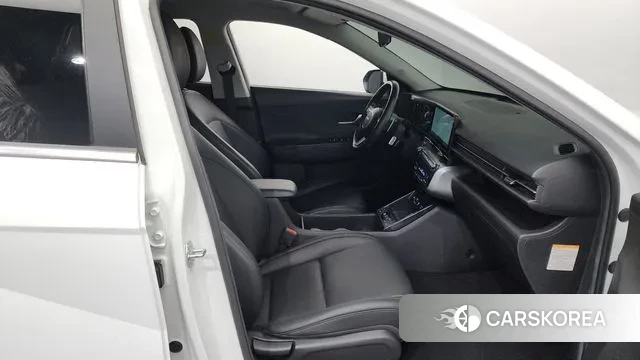 Hyundai Kona Hybrid (SX2) 2023 Белый из Кореи, фото 2