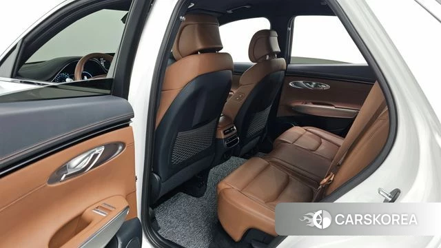 Genesis GV70 2023 Белый из Кореи, фото 2