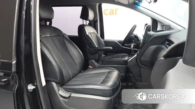 Hyundai Staria 2022 Черный из Кореи, фото 2