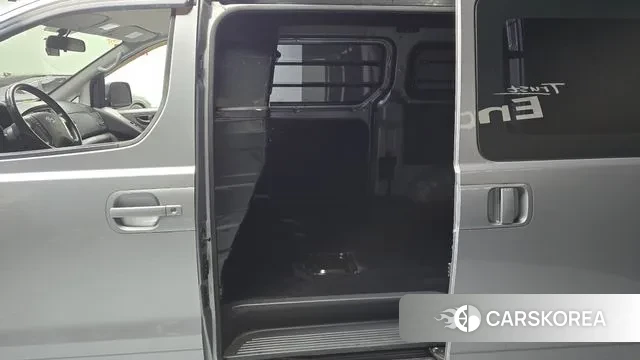 Hyundai The New Grand Starex 2021 Серебряный из Кореи, фото 2