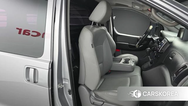 Hyundai Grand Starex 2018 Серебряный из Кореи, фото 2