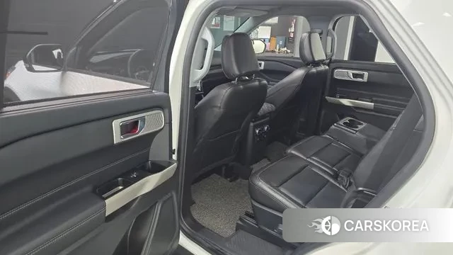 Ford Explorer 6th Generation 2022 Белый из Кореи, фото 2