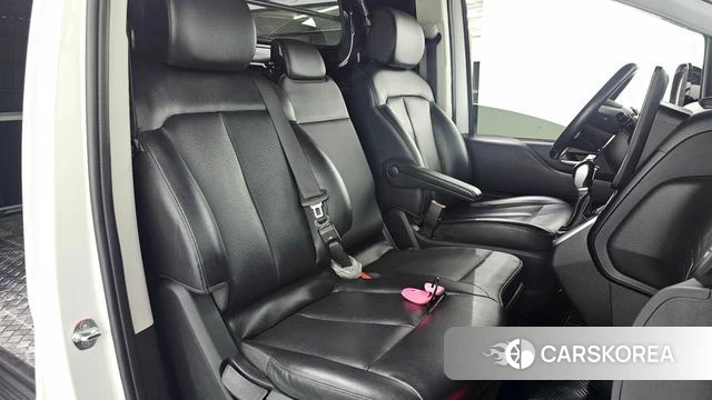 Hyundai Staria 2021 Белый из Кореи, фото 2