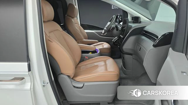Hyundai Staria 2024 Белый из Кореи, фото 2