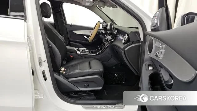 Mercedes-Benz GLC-Class X253 2018 Белый из Кореи, фото 2