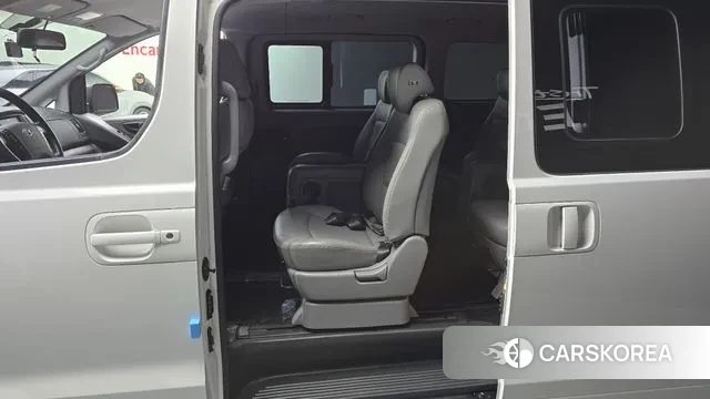 Hyundai The New Grand Starex 2019 Белый из Кореи, фото 2