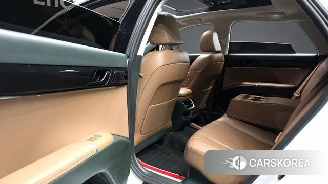Hyundai Grandeur Hybrid (GN7) 2023 Белый из Кореи, фото 2