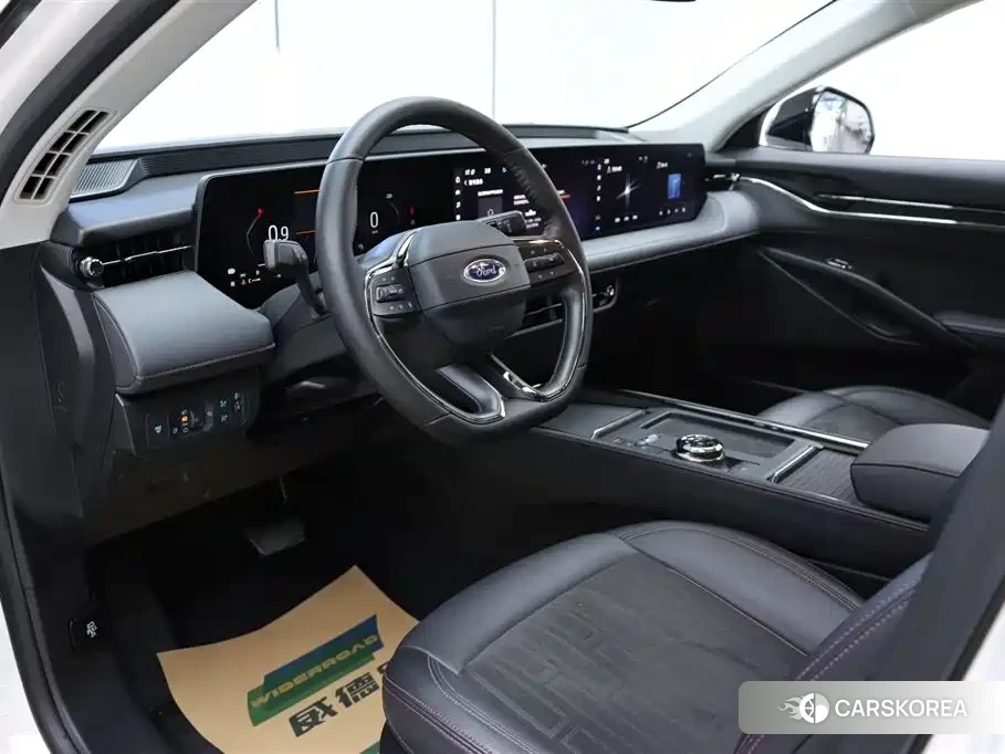 Ford Mondeo 2024 Белый из Китая, фото 2